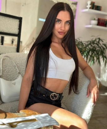 Полина
